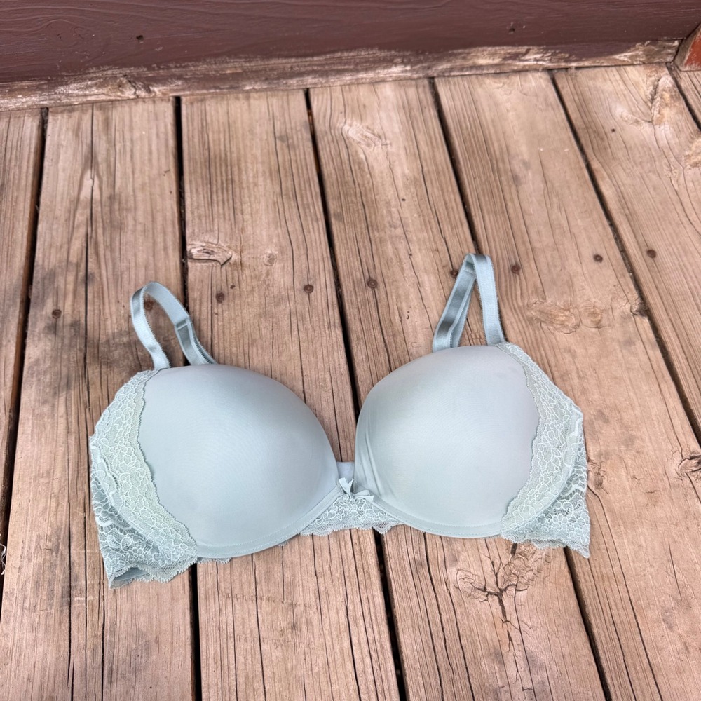 Victoria's Secret Dream Angels Push-Up Bra Womens 38D Sage Green Lace Trim